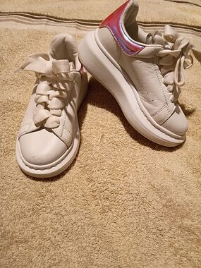Alexander Mcqueen Molly Kids Pink White Leather Oversized Sneaker Size 9. GUC.